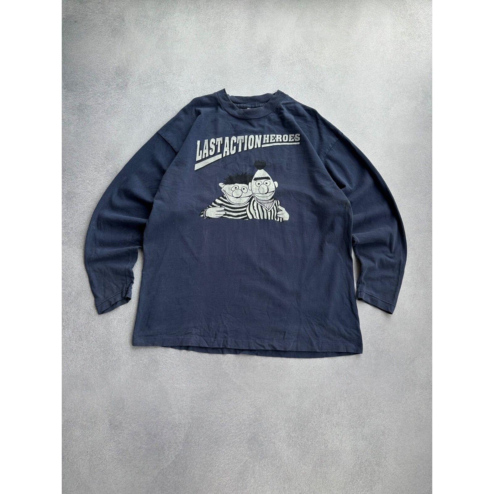 Vintage VTG Sesame Street Last Action Heroes 90s Cartoon Long Sleeve Size US XL / EU 56 / 4 - 1 Thumbnail
