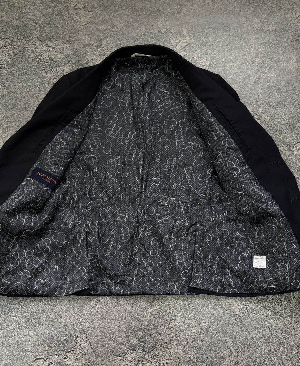 Louis Vuitton Louis Vuitton Uniforms Blazer Peak Lapel Monogram Lining 50 Size 40R - 6 Thumbnail