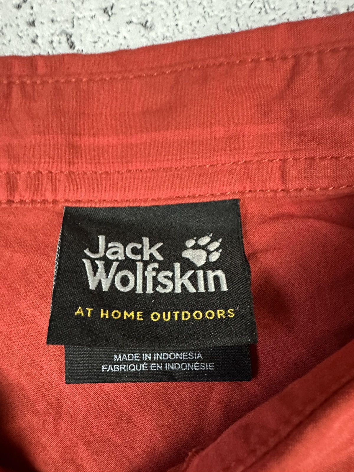 Vintage Custom Jack Wolfskin Shirt Hand Painted Back Graphic Size US L / EU 52-54 / 3 - 7 Thumbnail