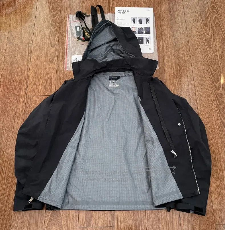 Acronym Acronym Windproof waterproof jacket Size US M / EU 48-50 / 2 - 3 Thumbnail