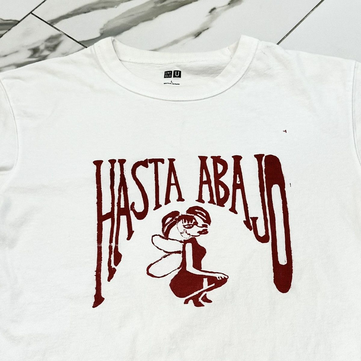 Uniqlo UNIQLO HASTA ABAJO TEE! Size US L / EU 52-54 / 3 - 3 Thumbnail