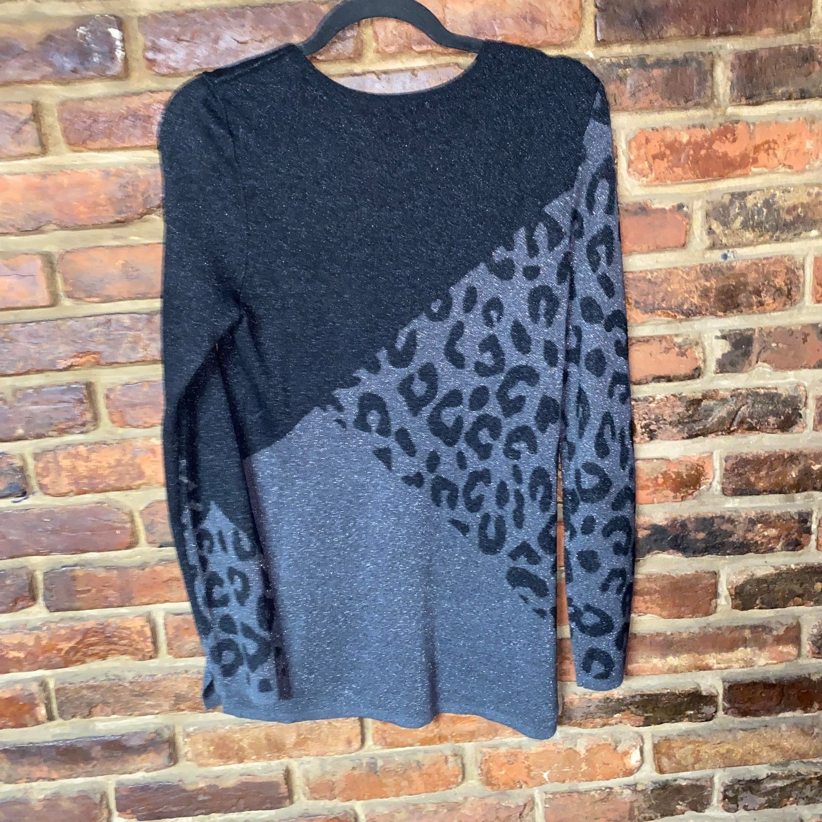 Chicos Chico's Black Gray Silver Metallic Leopard Sweater Medium Size M / US 6-8 / IT 42-44 - 6 Thumbnail