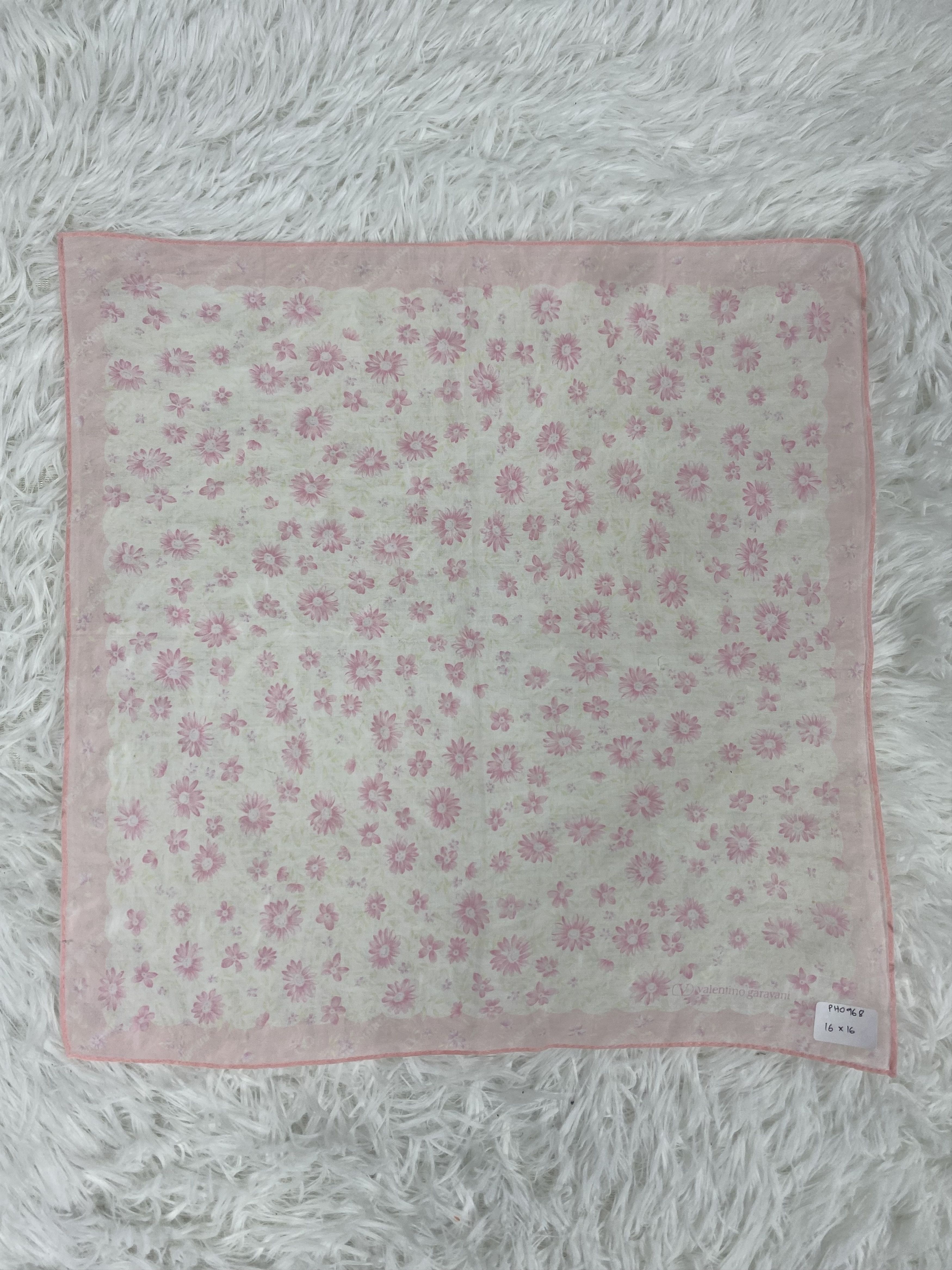 Vintage Vintage Valentino Garavani Handkerchief Neckerchief PH0968 Size ONE SIZE - 4 Thumbnail