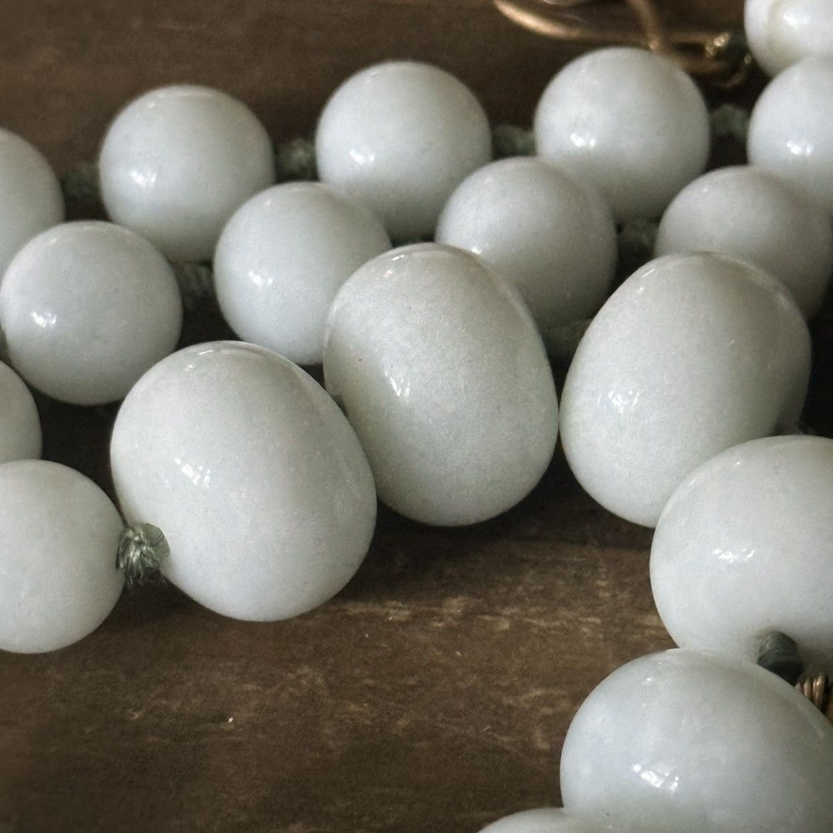 Vintage Vintage chunky white Nephrite Jade bead tassel necklace Size ONE SIZE - 3 Thumbnail