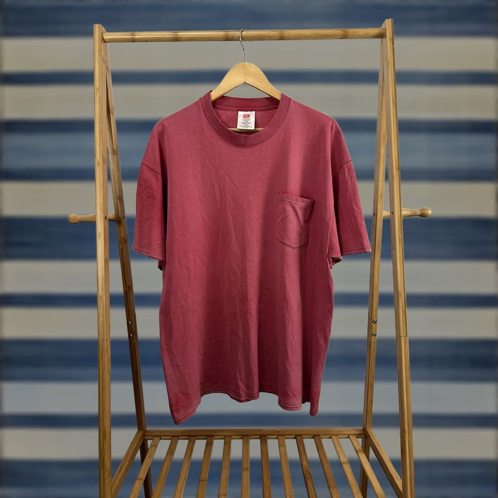 Hanes VINTAGE WIP Cotton T-Shirt Size L Red Gradient Sun Faded Worn Pocket Front Work Mens Size US L / EU 52-54 / 3 - 1 Thumbnail