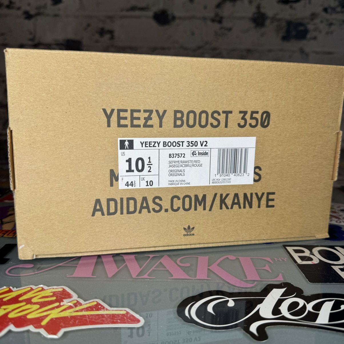 Adidas × Yeezy Adidas Yeezy Boost 350 V2 Semi Frozen Yellow Sz 10.5 NDS Size US 10.5 / EU 43-44 - 6 Thumbnail