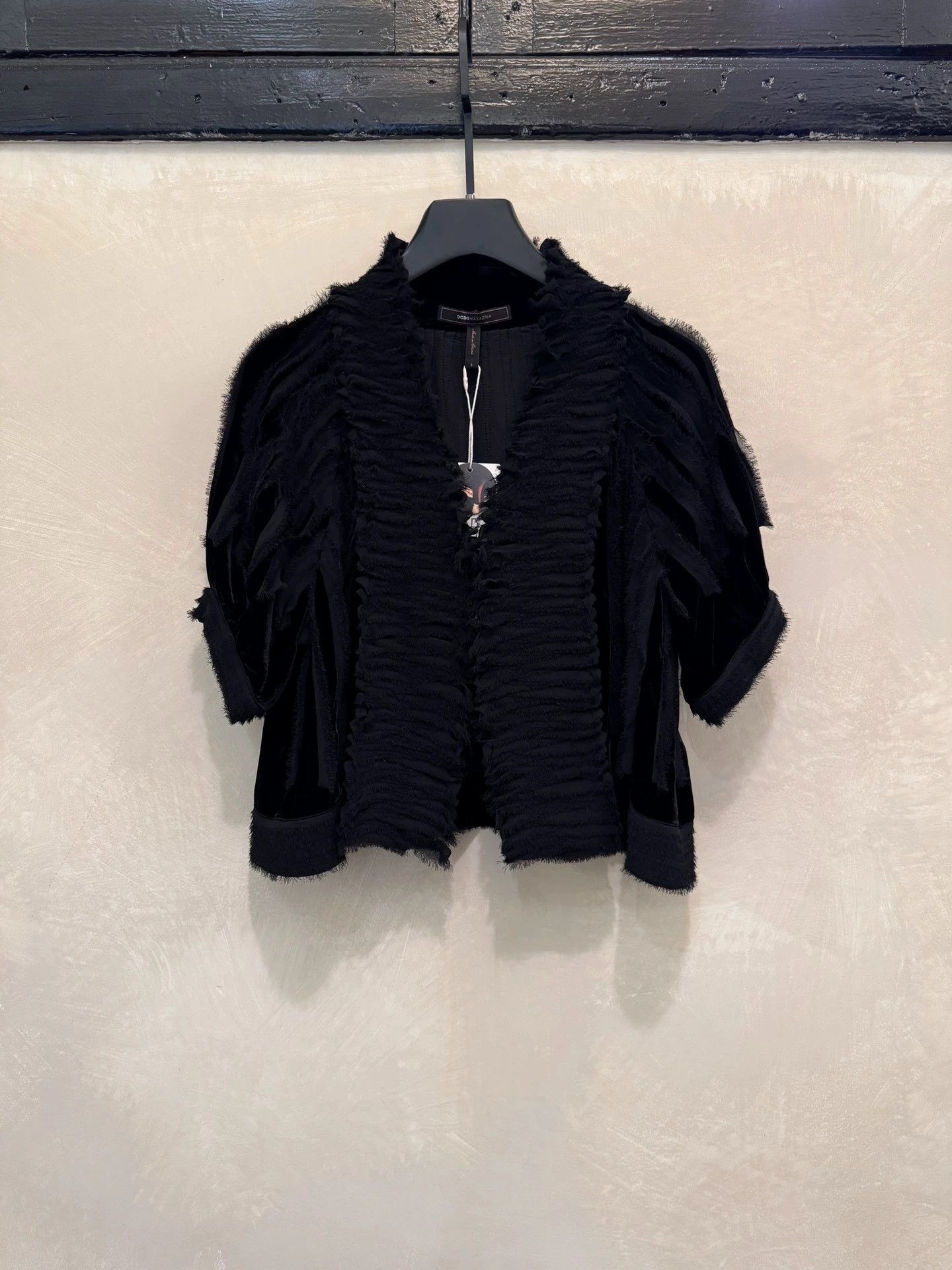 Other Italian Brand Velvet Textured Frayed Button Short Top S Size S / US 4 / IT 40 - 6 Thumbnail