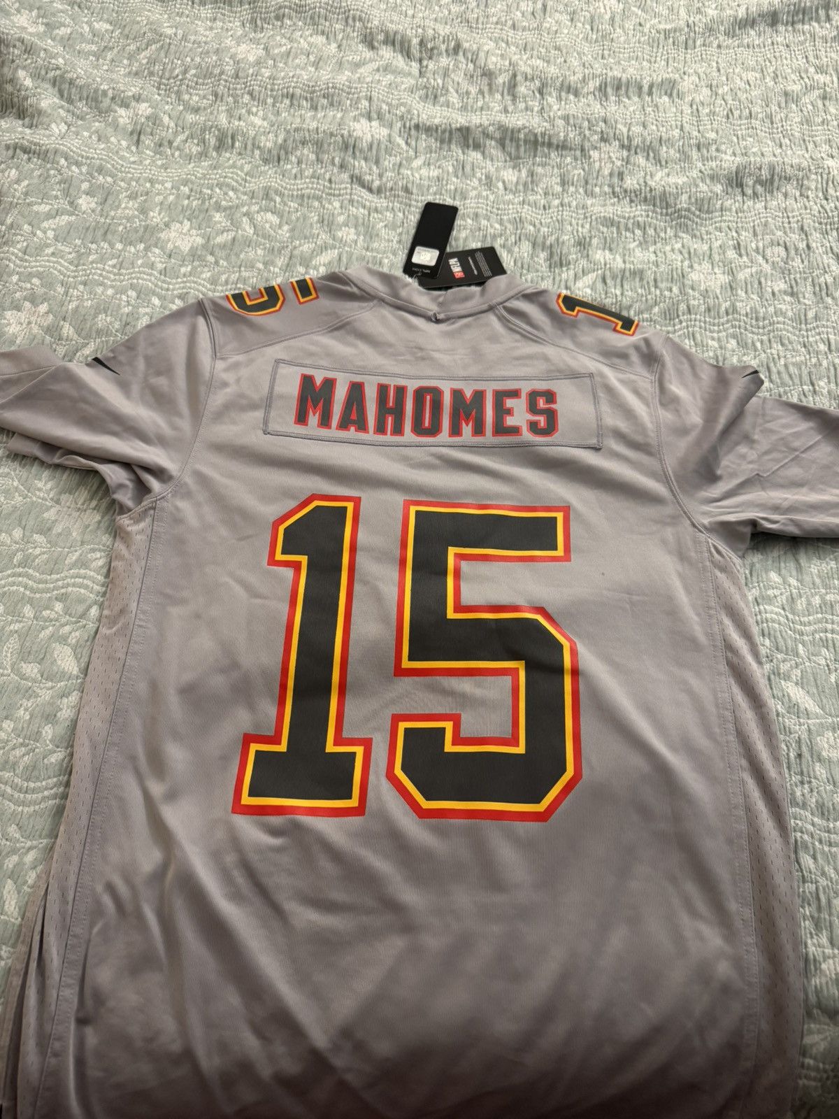 NFL Patrick Mahomes #15 Superbowl LVII Jersey Size US M / EU 48-50 / 2 - 1 Thumbnail