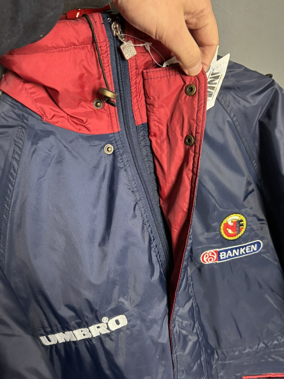Umbro New Vintage Norway National Team Training Football Jacket Size US L / EU 52-54 / 3 - 5 Thumbnail