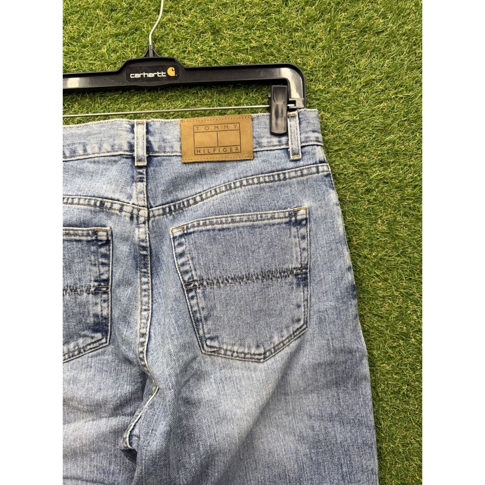 Tommy Hilfiger Tommy Hilfiger Jeans Mens 32x29 Light Wash Wide-Leg USA Vintage 90s Workwear Carpenter Jeans Mens Size US 32 / EU 48 - 4 Thumbnail