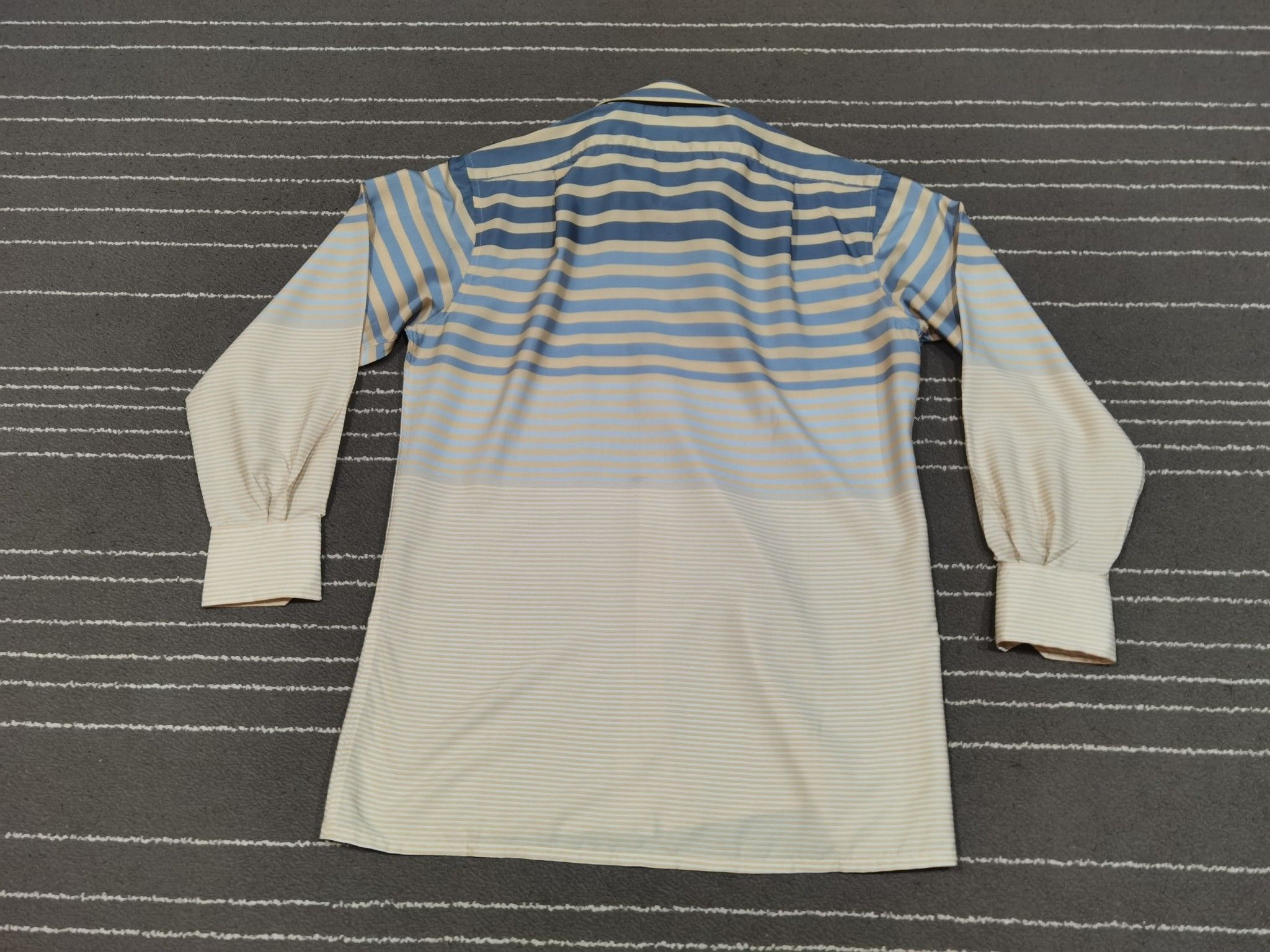 Givenchy GIVENCHY for chesa vintage luxury S 1597 Size US S / EU 44-46 / 1 - 4 Thumbnail