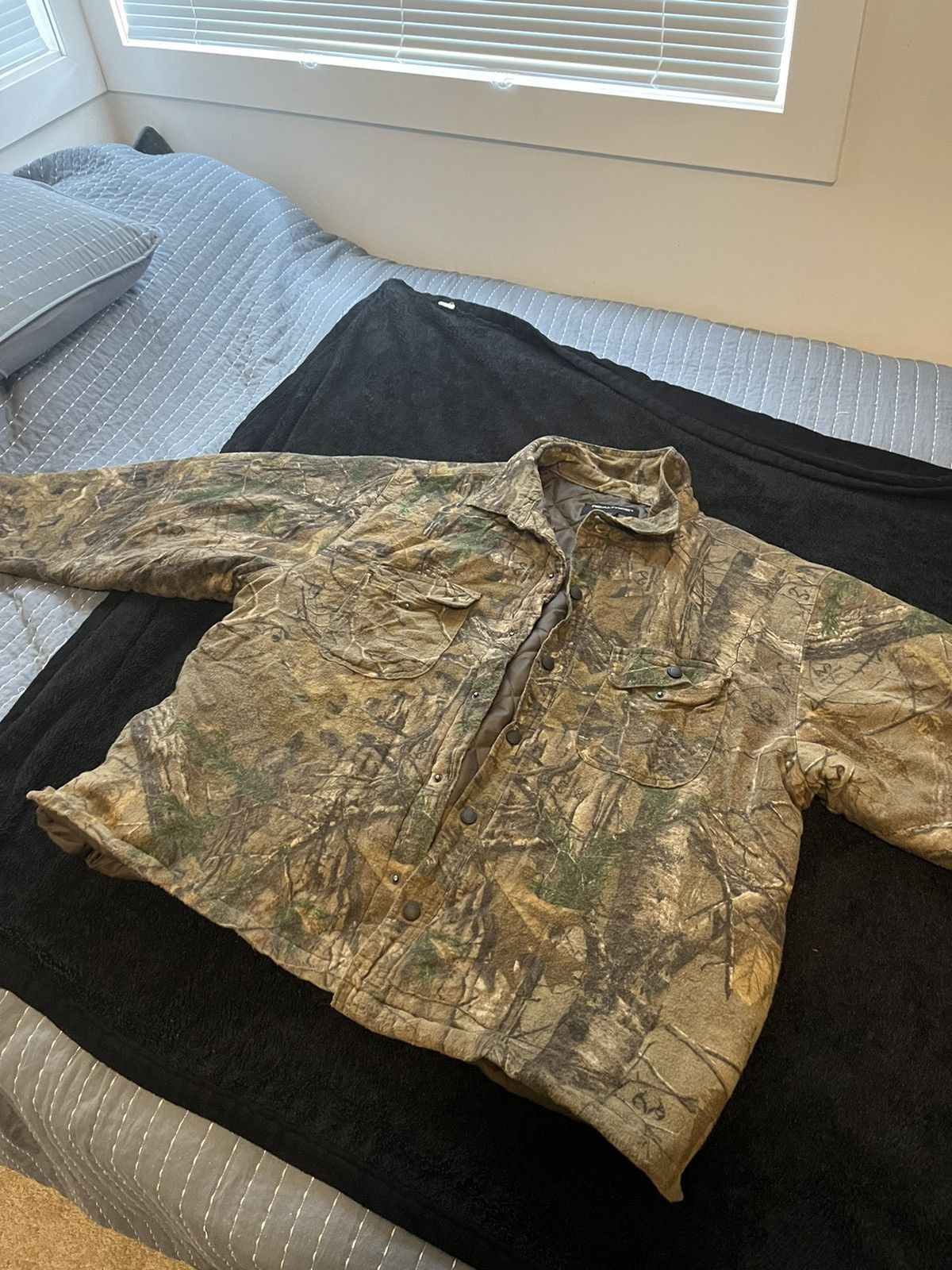 Image of Realtree x Vintage Holy Grail Real Tree Inner Lined Jacket in Camo, Men's (Size XL)