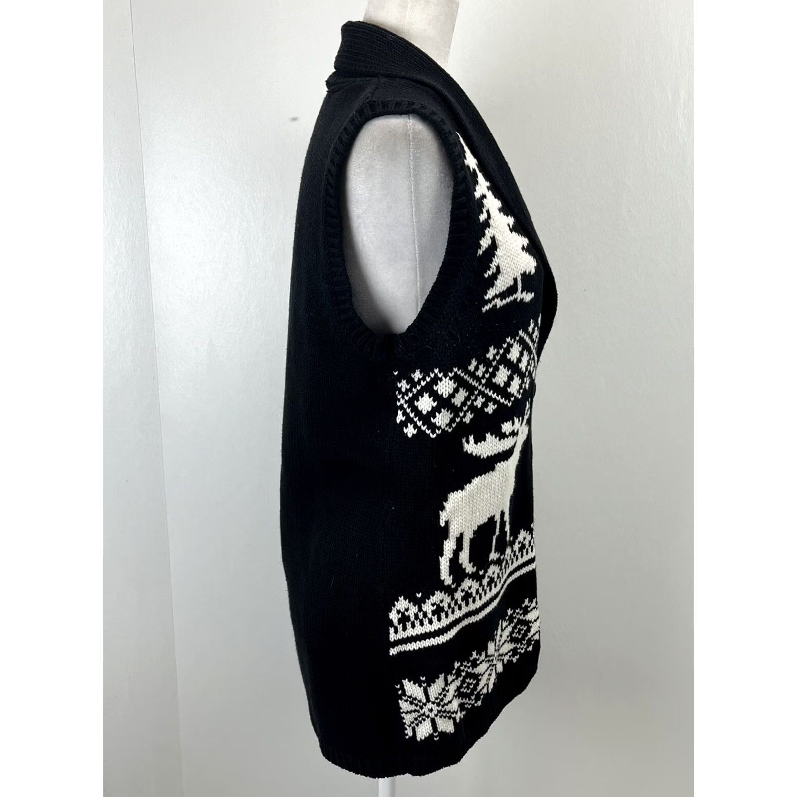 Coldwater Creek Coldwater Creek Sweater Vest Womens M Black White V-Neck Fair Isle Reindeer Knitted Cotton Blend Button Holiday Winter Scandinavian Vest Size M / US 6-8 / IT 42-44 - 4 Thumbnail
