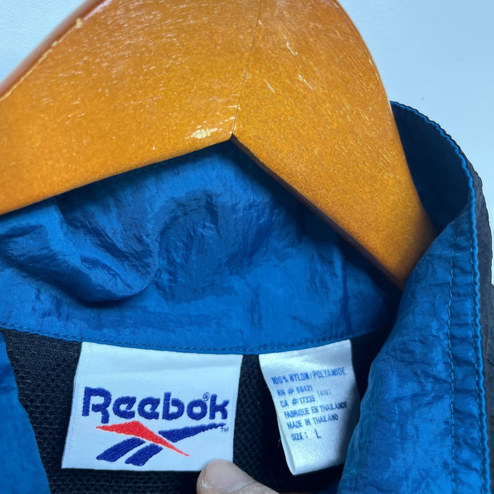Reebok VINTAGE Reebok Windbreaker Jacket Mens L Black 90s Full Zip Hooded Windbreaker Jacket 90s Size US L / EU 52-54 / 3 - 4 Thumbnail
