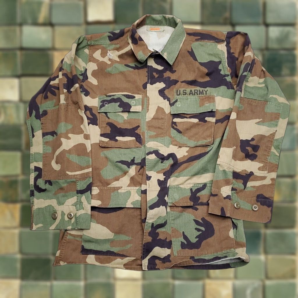 Vintage VINTAGE Woodland Camo Shirt Mens M Long Sleeve Army Military Outdoor Casual Button-Up Size US M / EU 48-50 / 2 - 1 Thumbnail