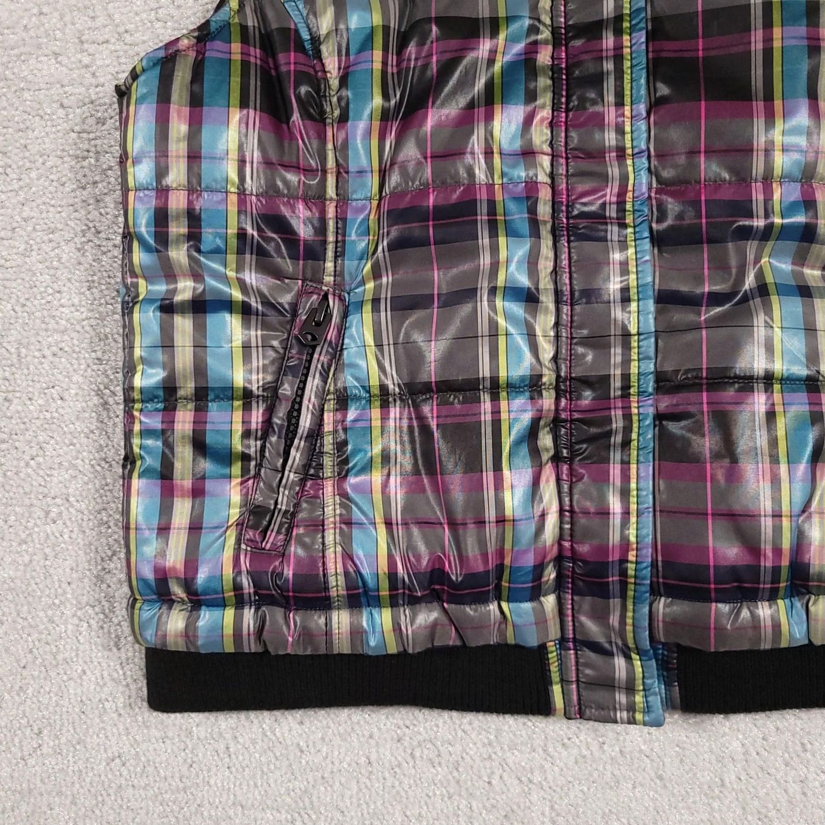 Vintage VINTAGE Christopher & Banks Vest Womens Petite Small Plaid Puffer Sleeveless Zip Pockets Size S / US 4 / IT 40 - 4 Thumbnail