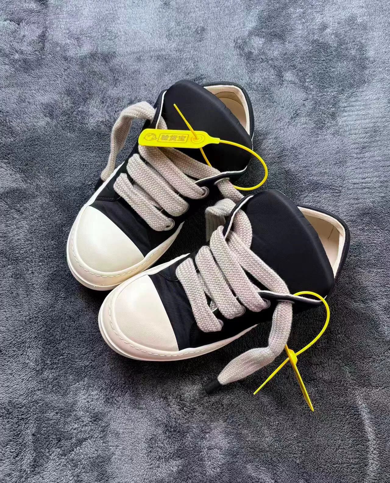 Rick Owens Rick Owens White Lowtop Sneakers 41 Men Size US 8.5 / EU 41-42 - 1 Thumbnail