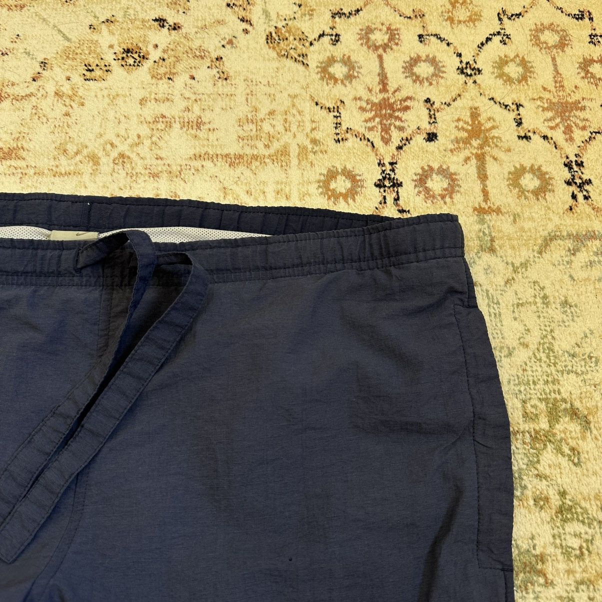 Nike × Vintage Vintage Nike Multi-pocket Shorts Small Swoosh Y2K 90s USA Size US 35 - 6 Thumbnail