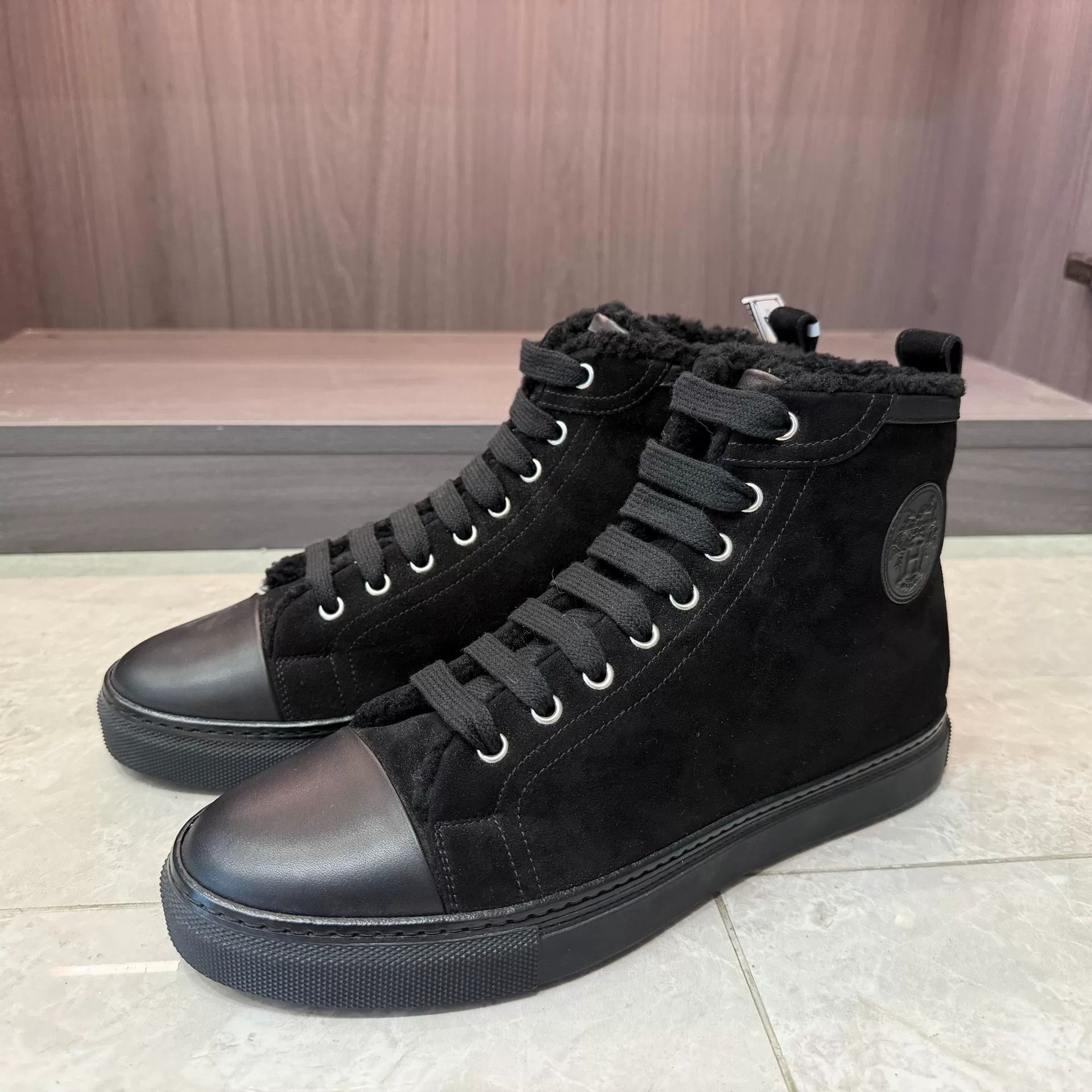 Hermes Hermes Thermal Black Hitop Sneakers 8 Men Size US 8 / EU 41 - 1 Thumbnail