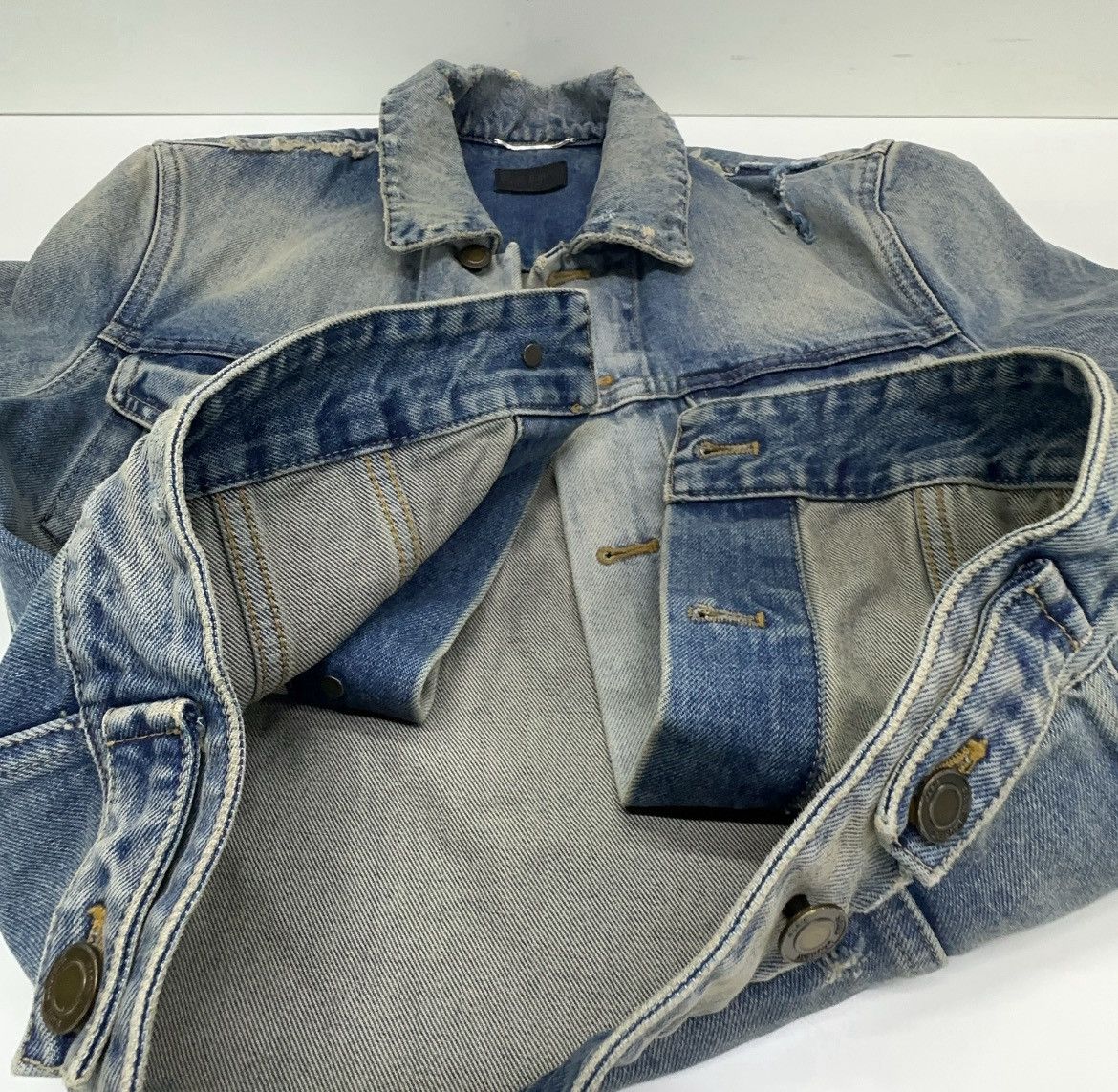 Saint Laurent Paris Saint Laurent Paris Distressed Denim Jacket Size XS / US 0-2 / IT 36-38 - 7 Thumbnail