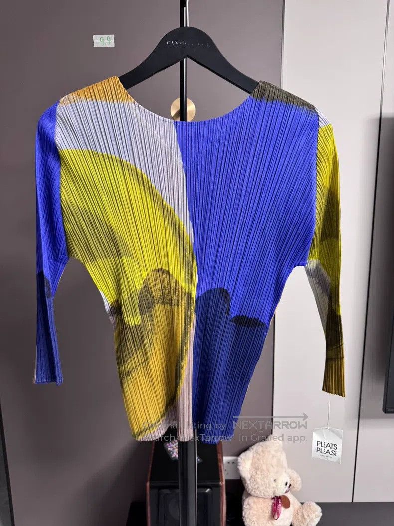 Issey Miyake Reversible Color-block Top