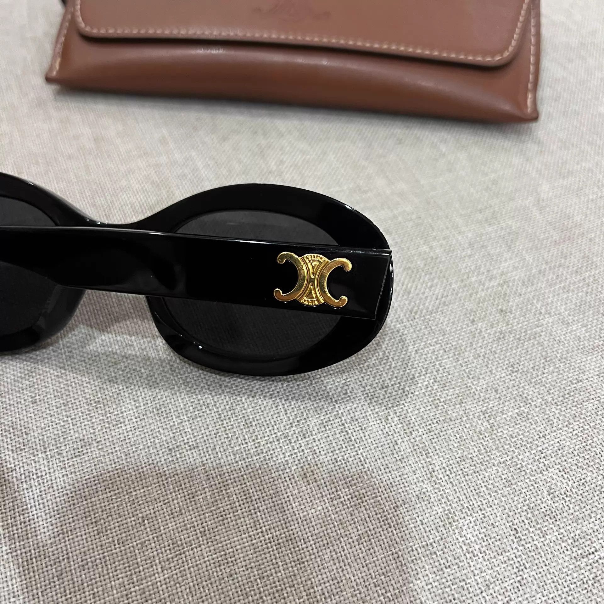 Celine Celine Gold Triomphe Logo Oval Sunglasses 99 New Size ONE SIZE - 4 Thumbnail