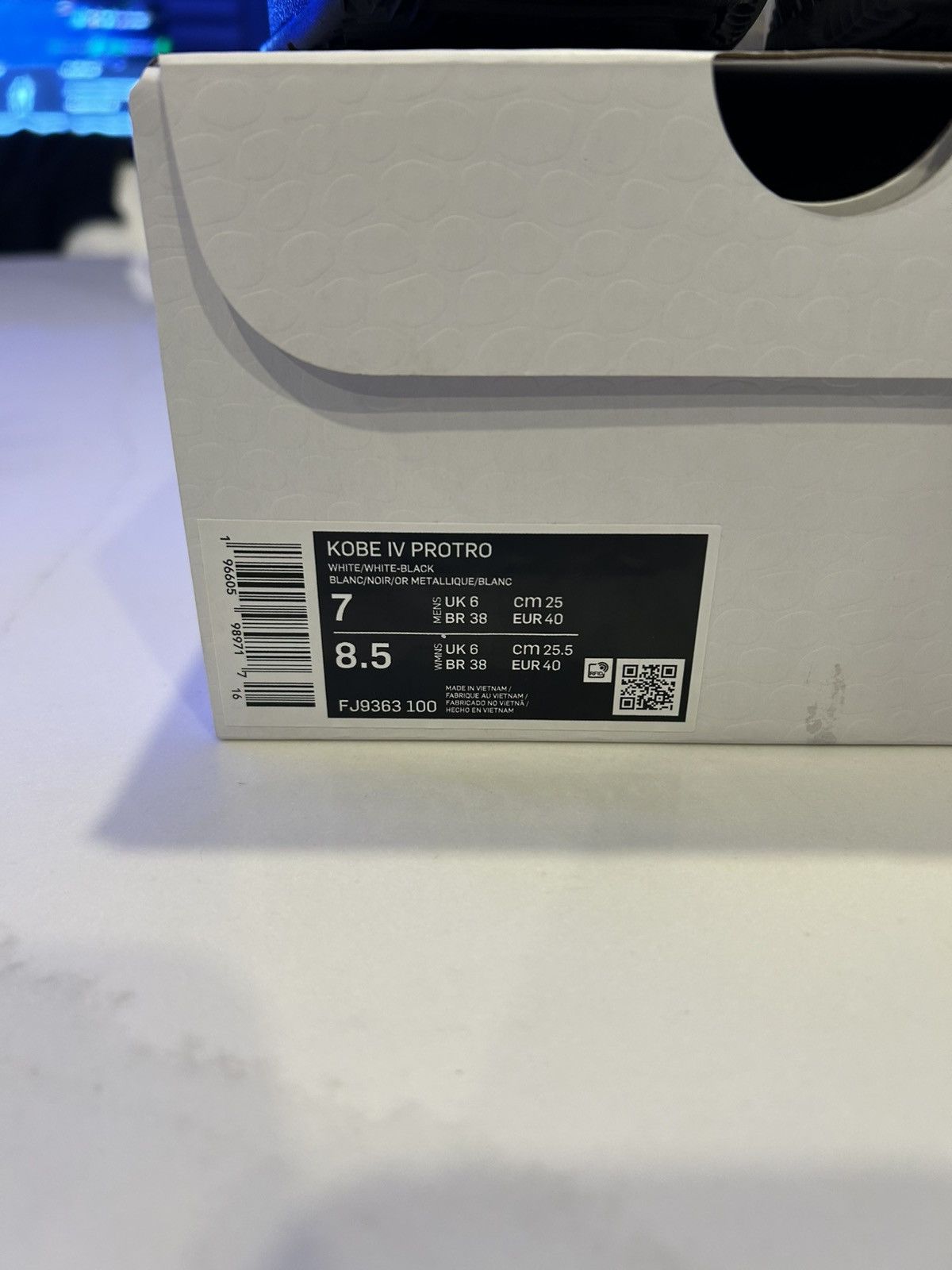 Nike Kobe 4 protro mambacita Gigi Size US 7 / EU 40 - 7 Thumbnail