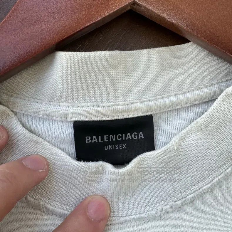 Balenciaga Balenciaga Man Utd Distressed Embroidered Beige Size US S / EU 44-46 / 1 - 4 Thumbnail