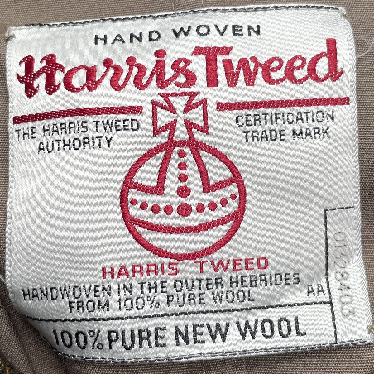 Harris Tweed × Vintage Vintage Brand Harris Tweed Wool Checkered Vest 1990s Size US L / EU 52-54 / 3 - 9 Thumbnail