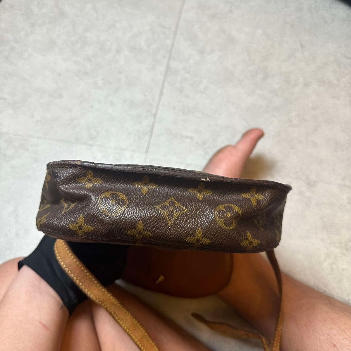 Louis Vuitton LOUIS VUITTON Saint-Cloud MM Monogram Canvas Bags Size ONE SIZE - 12 Thumbnail