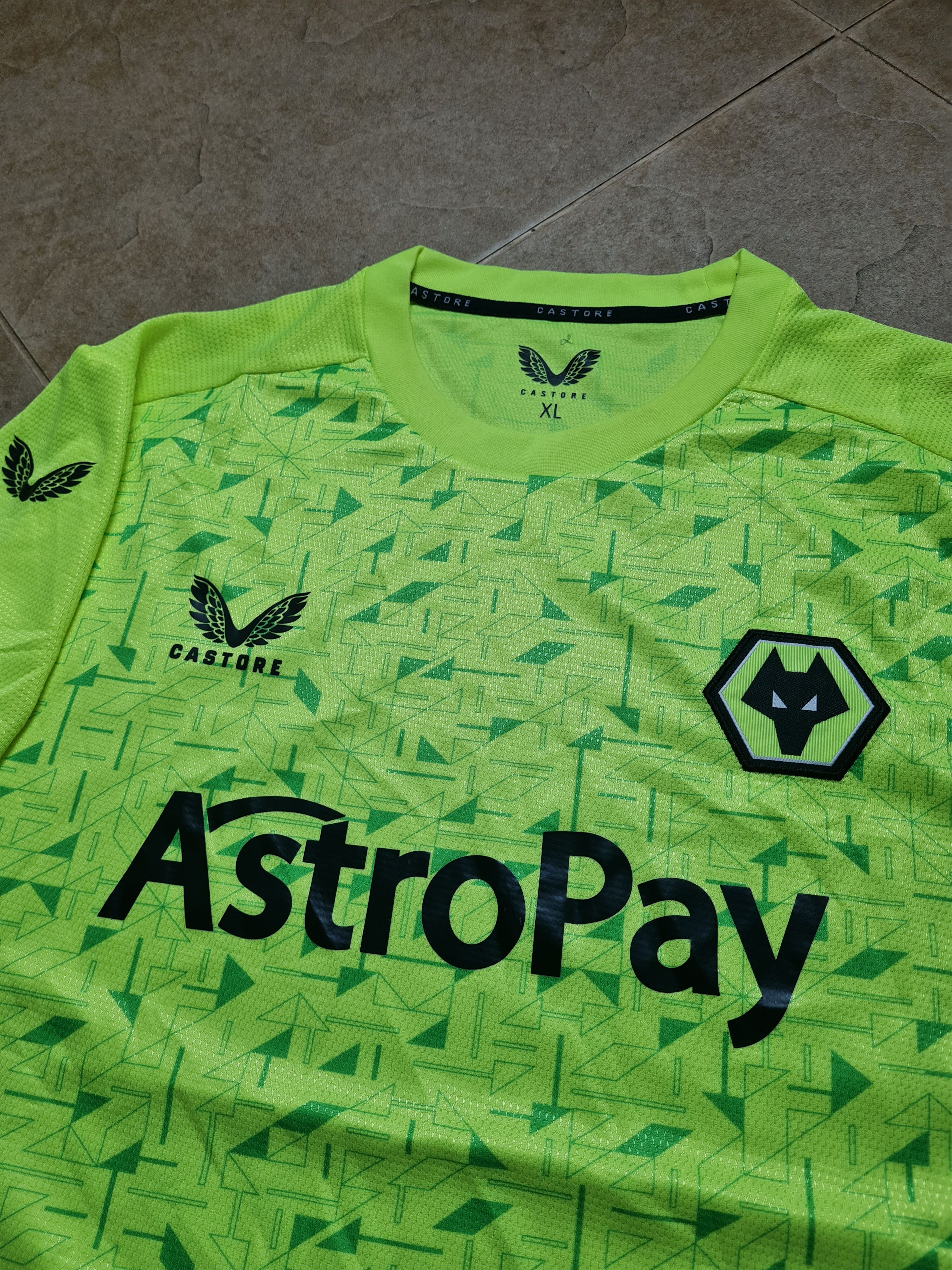 Castore WOLVERHAMPTON WANDERERS CASTORE SHIRT 23-24 SEASON AWAY Size US L / EU 52-54 / 3 - 11 Thumbnail
