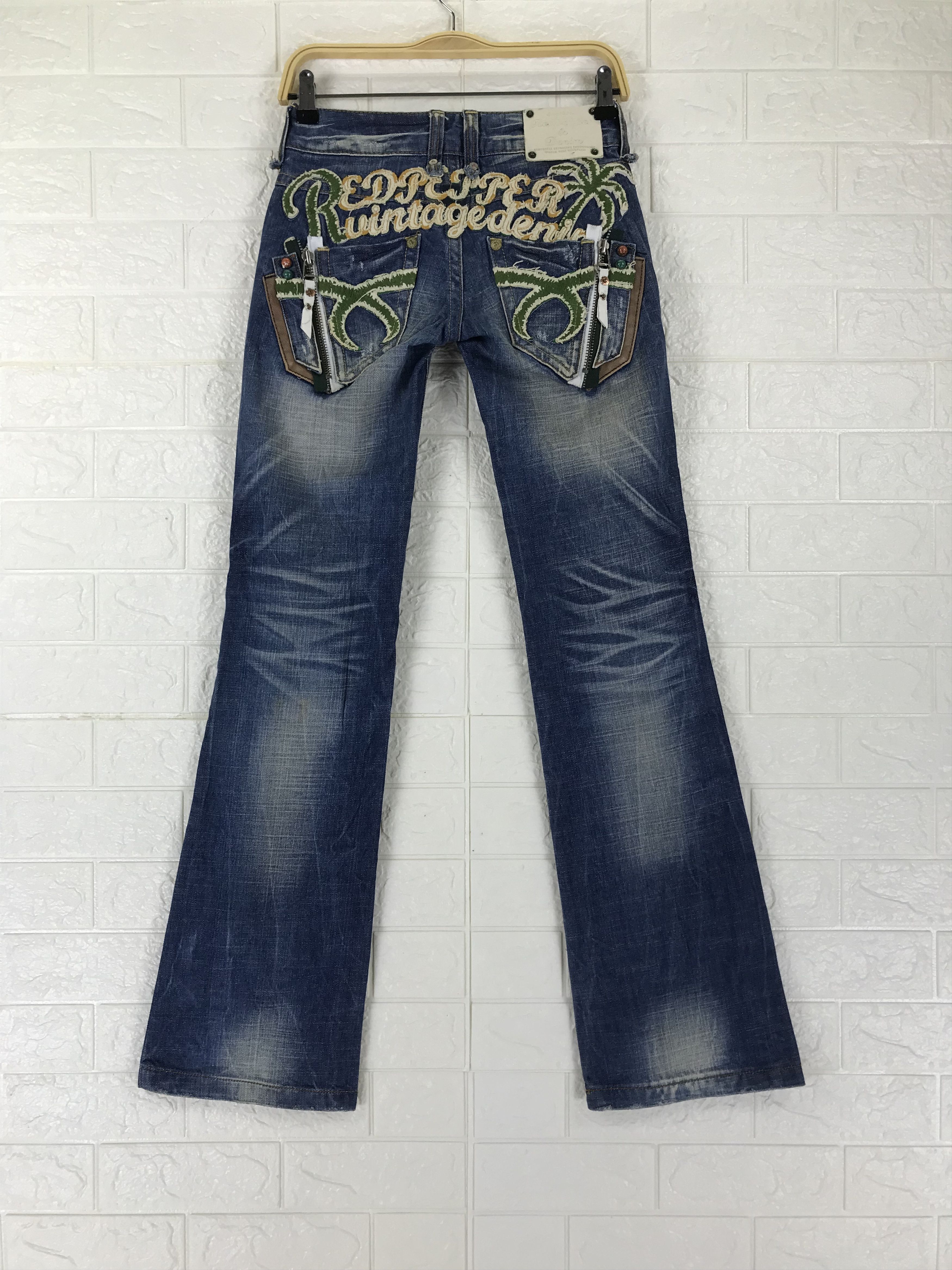 Japanese Brand Vintage Red Pepper Denim Embroidered Flare Jeans Size 25" / US 0 / IT 36 - 1 Thumbnail