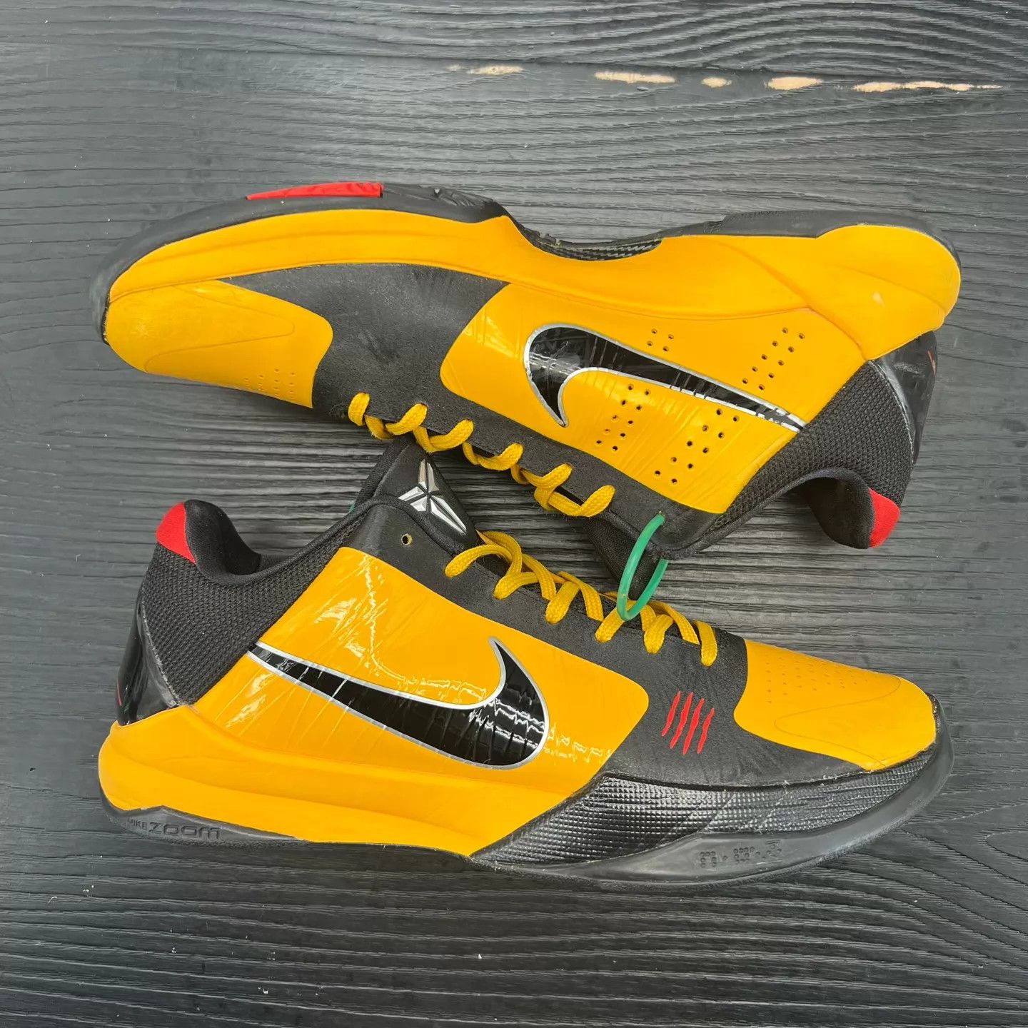 Nike ZK5 Bruce Lee Black/Yellow 44.5 2x Indoor Size US 11.5 / EU 44-45 - 3 Thumbnail