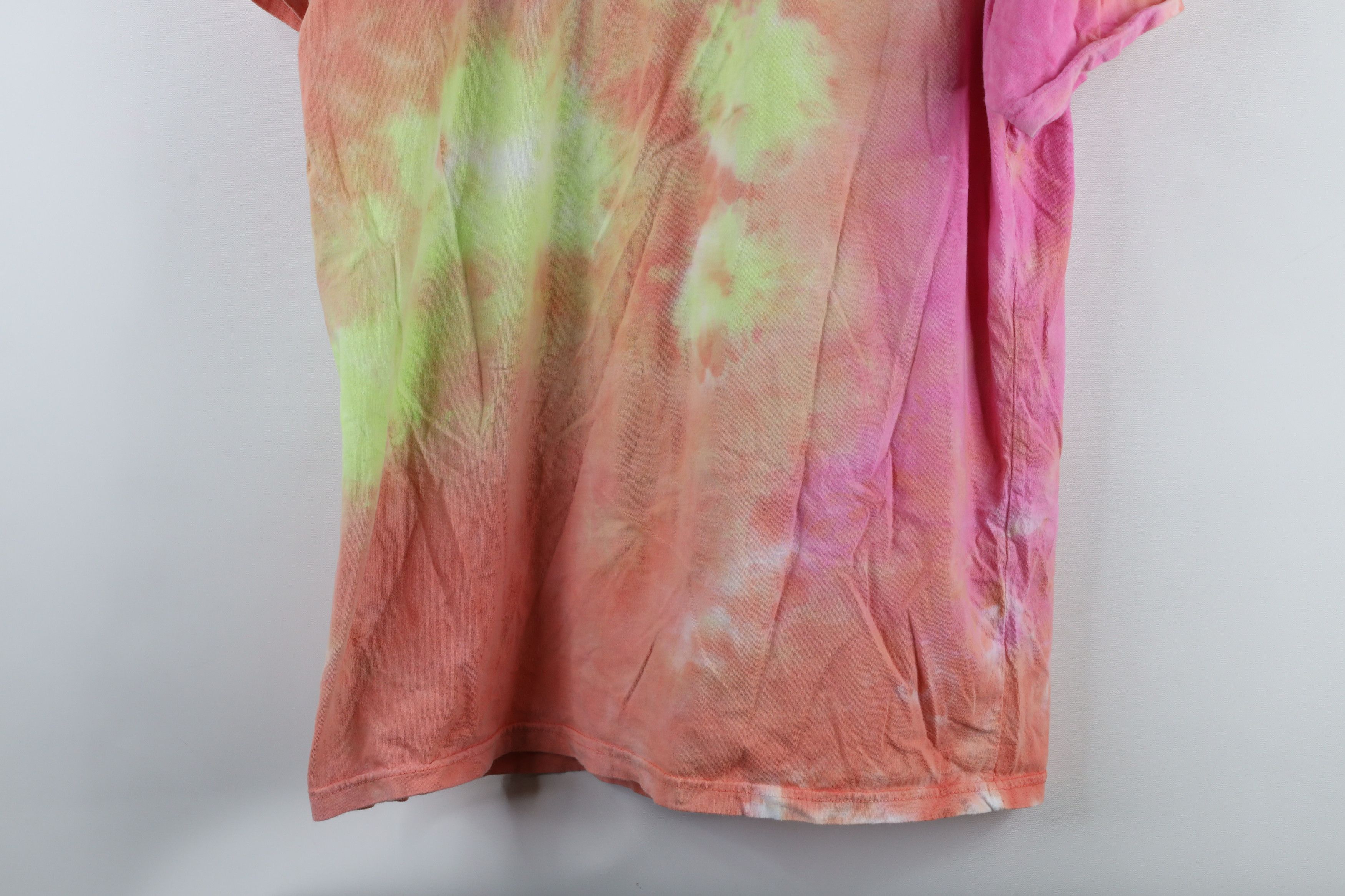 Vintage Retro Keith Haring Art Rainbow Heart Short Sleeve T-Shirt Size US XL / EU 56 / 4 - 8 Thumbnail