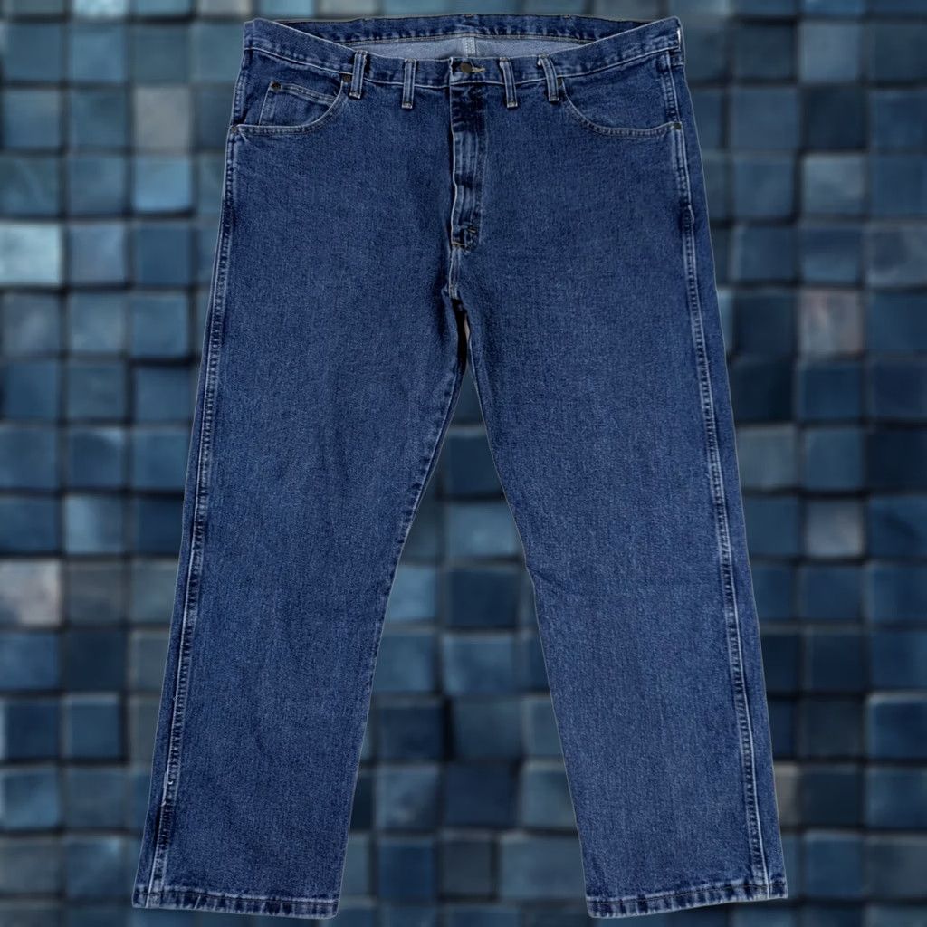 Wrangler Wrangler Rugged Wear Relaxed Fit Jeans Men 44x30 Denim Workwear 5-Pocket Solid Blue Leather? No Size US 44 / EU 60 - 1 Thumbnail