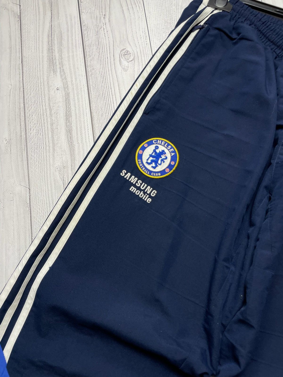 Adidas × Chelsea Soccer × Vintage Vintage adidas Chelsea soccer pants size L rare Samsung Size US 34 / EU 50 - 3 Thumbnail