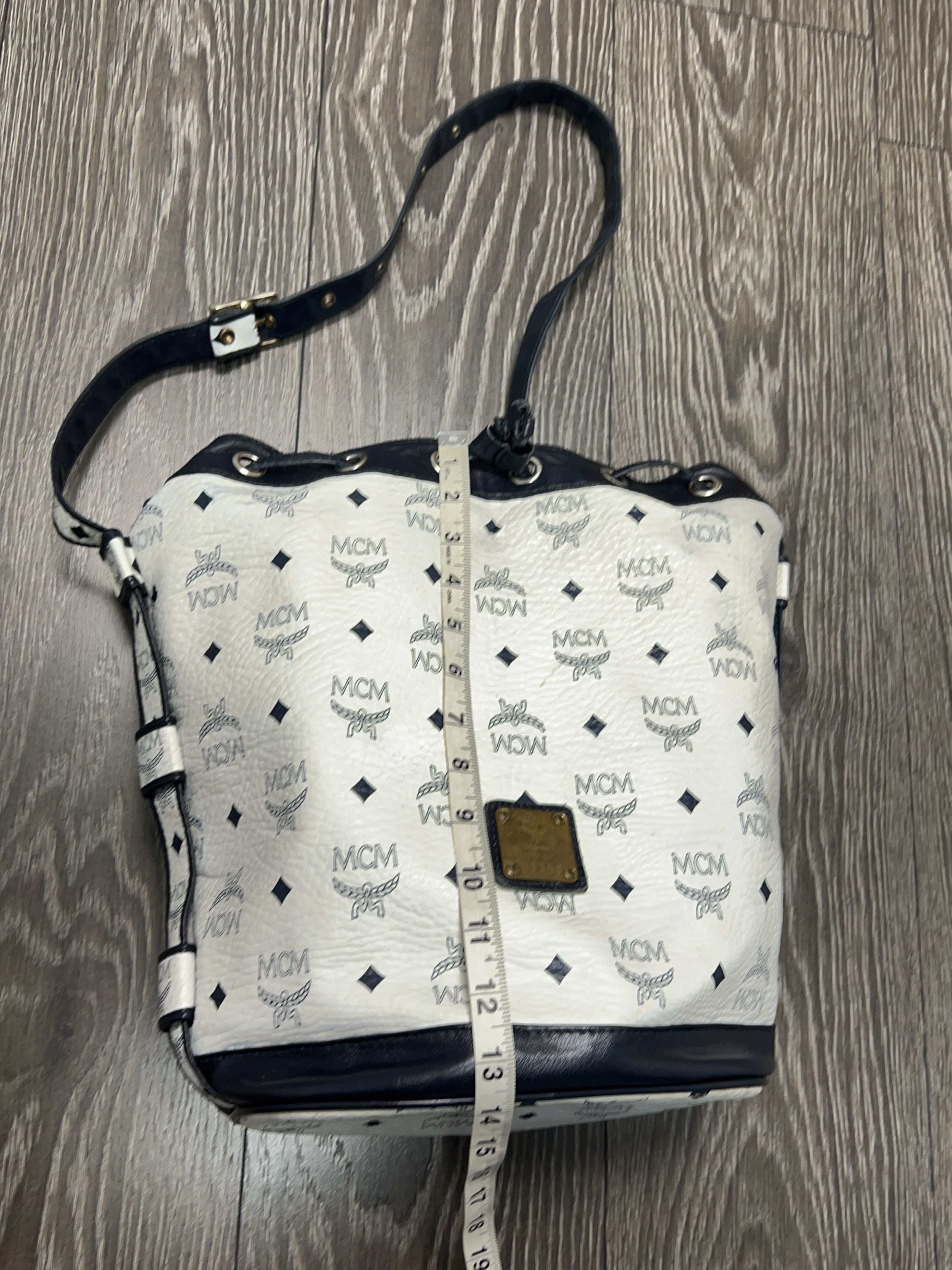 MCM Vintage Authentic Visetos Drawstring Shoulder Bag Leather Size ONE SIZE - 23 Thumbnail