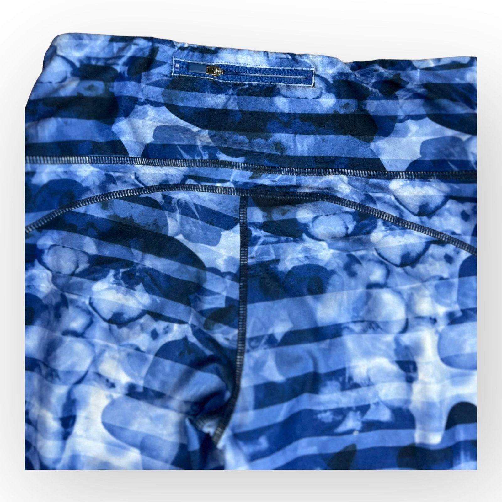 Dillard's Mondetta Women's Active Leggings - Blue Striped Floral Size 26" / US 2 / IT 38 - 4 Thumbnail