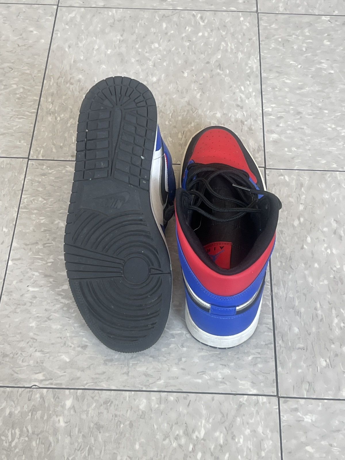 Jordan Brand Air Jordan mid top 3 Size US 9.5 / EU 42-43 - 4 Thumbnail