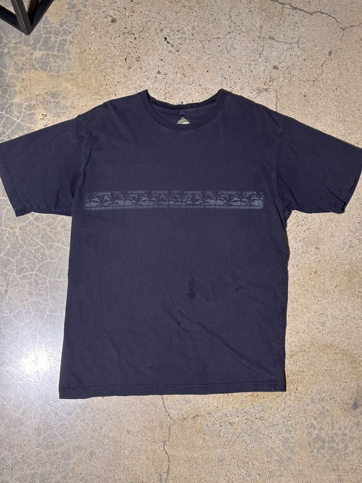 Quiksilver Vintage Newport Blue Tshirt Size US L / EU 52-54 / 3 - 1 Thumbnail