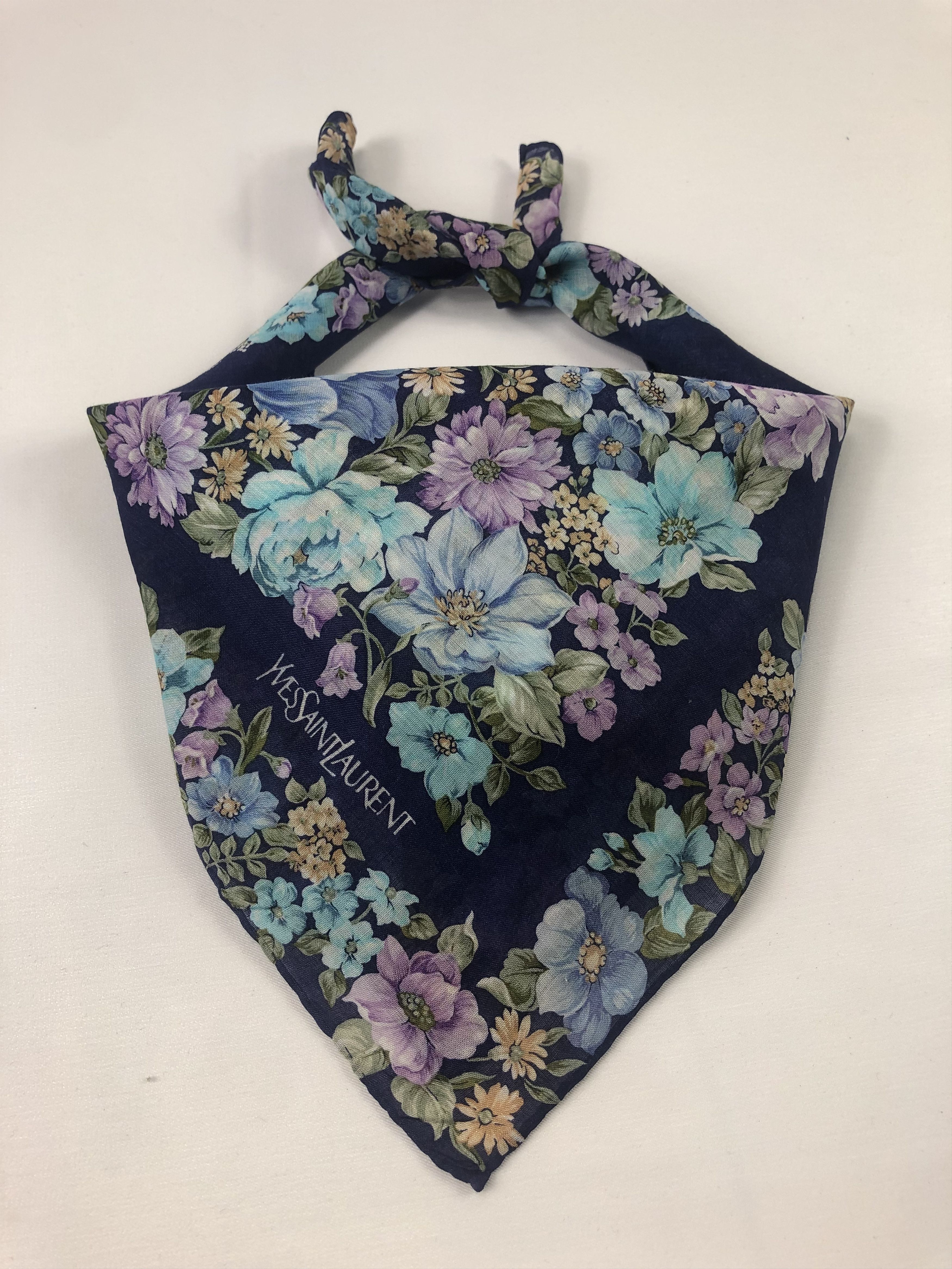 Yves Saint Laurent Yves Saint Laurent Handkerchief / Bandana / Neckerchief Size ONE SIZE - 2 Thumbnail