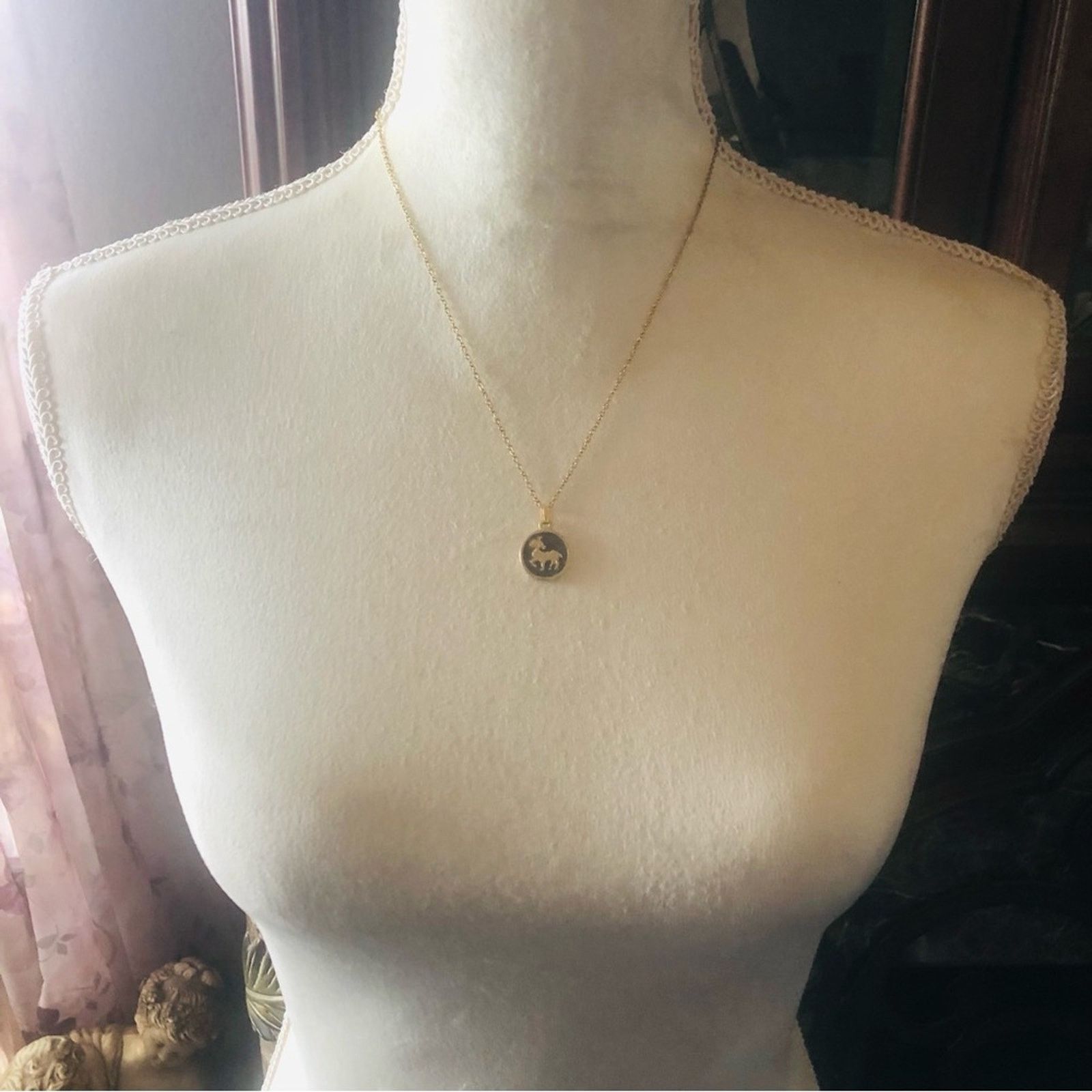 Jewelry H Stern Jewellers Aries astrological necklace Size ONE SIZE - 7 Thumbnail
