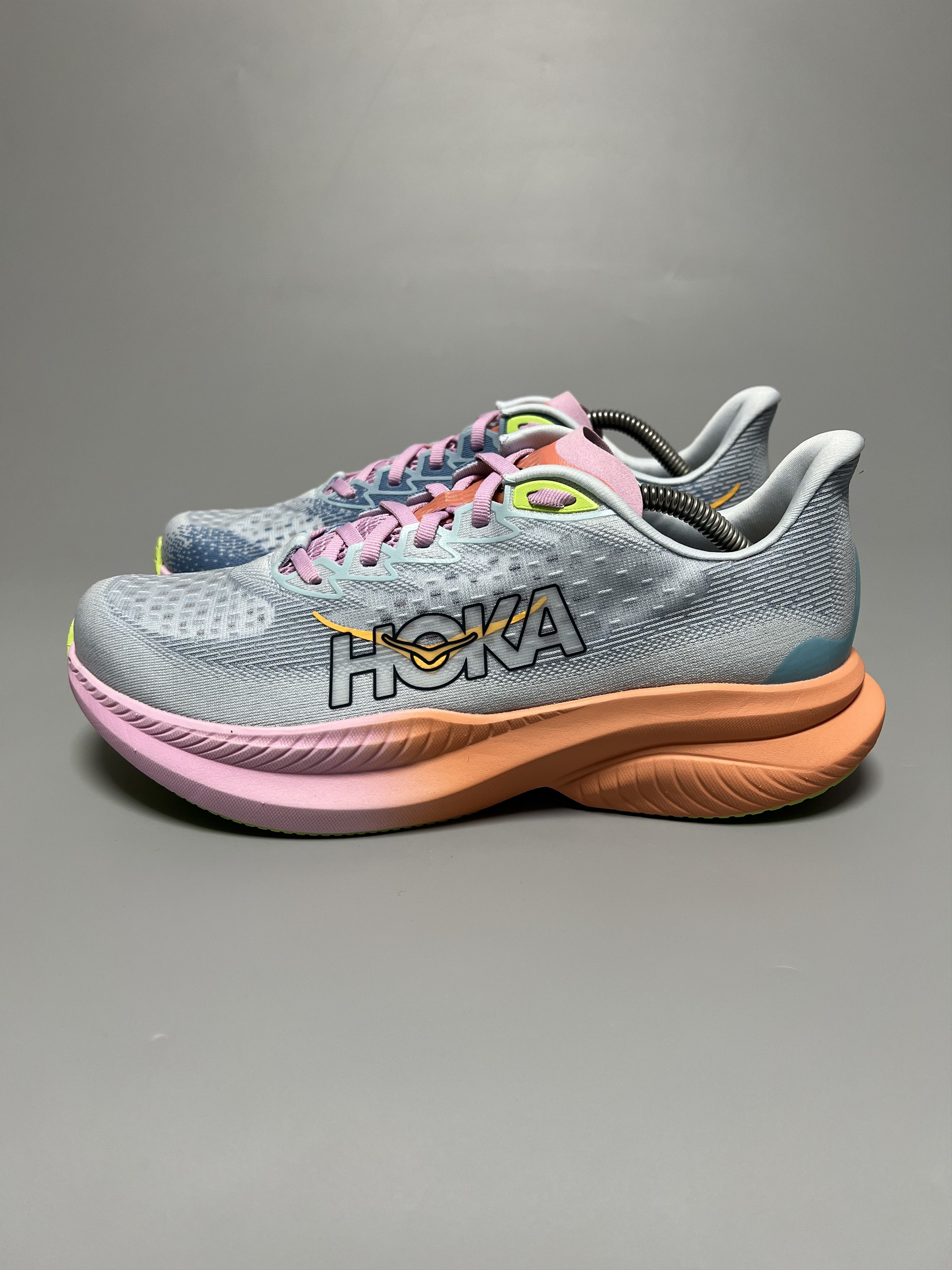Hoka 10.5B Hoka One One Mach 6 Women's Running Shoes 1147810-ISK Size US 10.5 / IT 40.5 - 1 Thumbnail