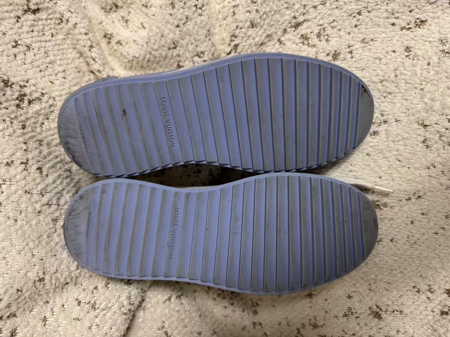 Louis Vuitton LV Sneaker EUR 35.5 Size US 5 / IT 35 - 3 Thumbnail