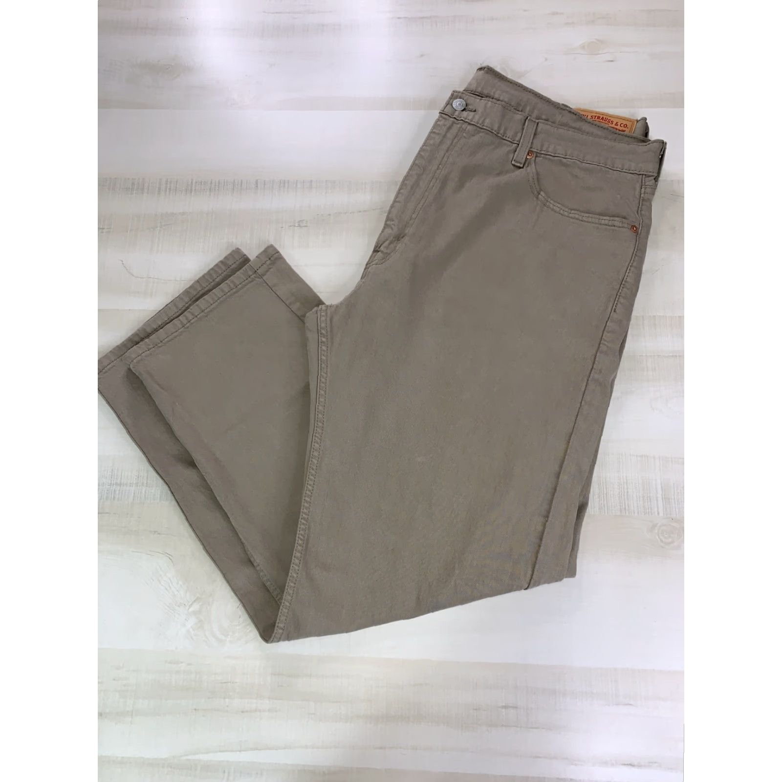 Levi's Levi’s 505 Straight Leg Khaki Twill Men’s Pants 40x30 Beige Cotton Blend Regular 5-Pocket Jeans MENS Size US 40 / EU 56 - 4 Thumbnail