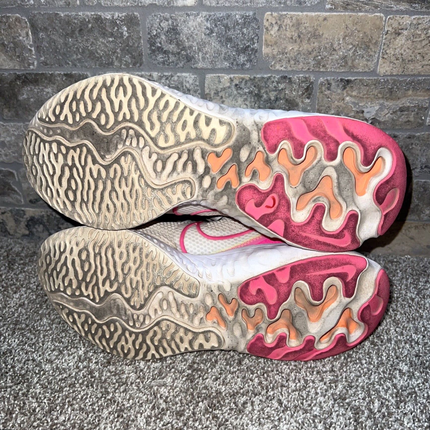 Nike Nike Renew Run Sneakers Women 9.5 Pink White Athletic Shoes Size US 9.5 / IT 39.5 - 7 Thumbnail