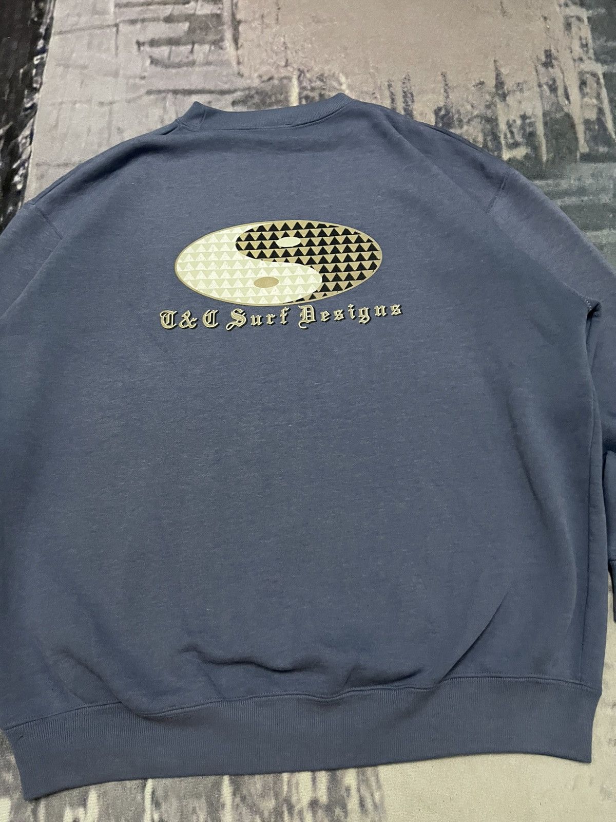 Vintage 90s HAWAII T&C SURF DESIGN CREWNECK RARE DESIGN Size US L / EU 52-54 / 3 - 12 Thumbnail