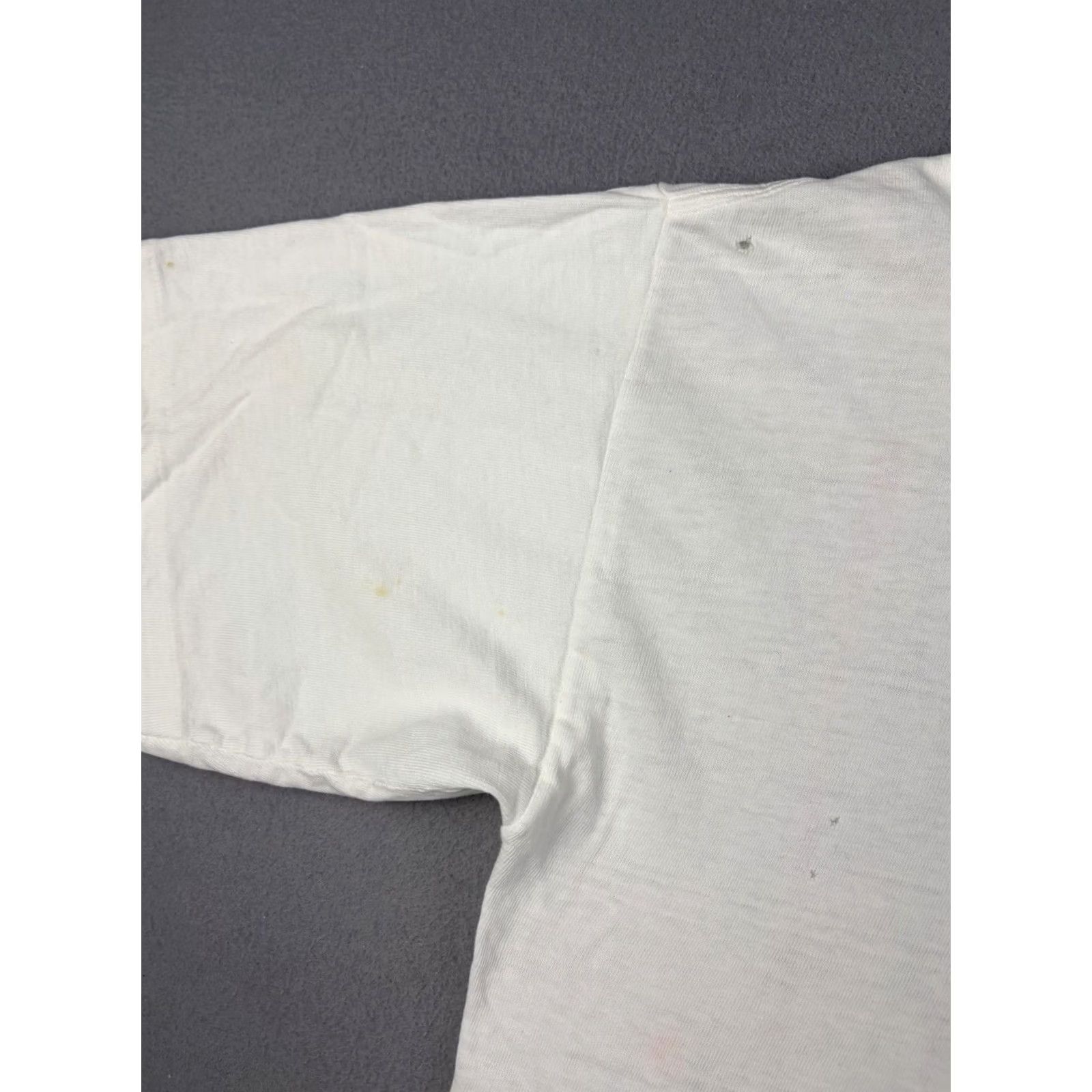 Bugle Boy VINTAGE Bugle Boy T Shirt Adult Large White Distressed Rowing USA 80s Mens Size US L / EU 52-54 / 3 - 5 Thumbnail