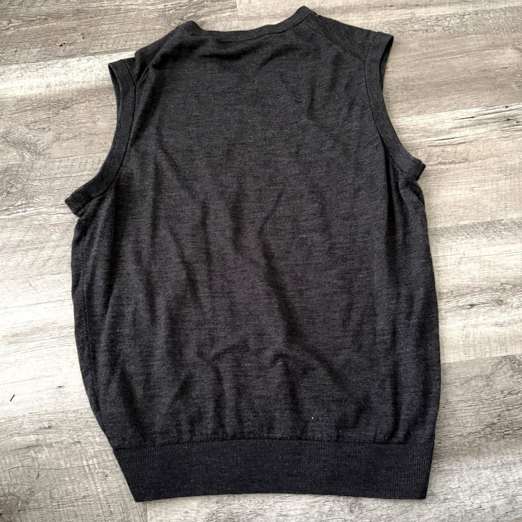 Cremieux Daniel Cremieux 100% Extra Fine Merino Wool Sweater Vest Mens Large Gray V-Neck Vest Size US L / EU 52-54 / 3 - 5 Thumbnail