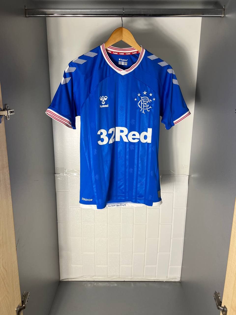 Hummel VINTAGE HUMMEL FC RANGERS SCOTLAND SOCCER JERSEY RETRO Y2K Size US S / EU 44-46 / 1 - 2 Thumbnail